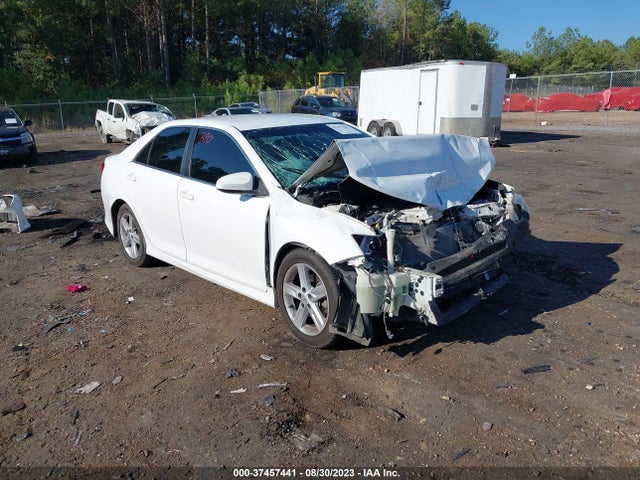 2014 TOYOTA CAMRY 
