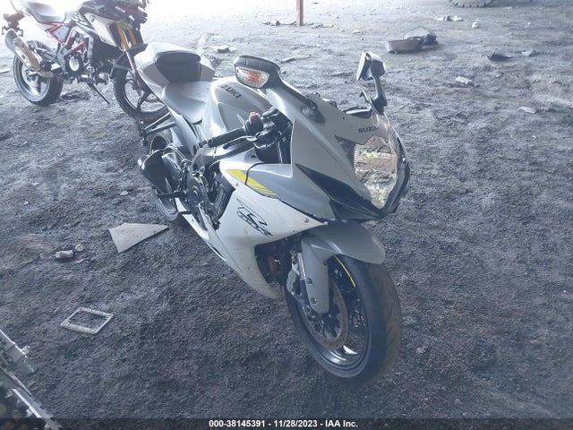 2022 SUZUKI GSX 