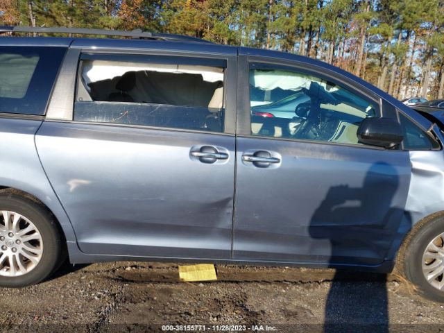 5TDYK3DC2FS670500 | 2015 Toyota sienna xle 8 passenger