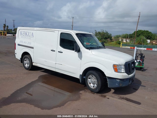 2014 NISSAN NV SV V6