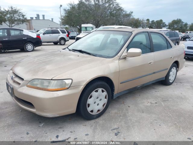 1HGCG5643YA130796 | 2000 Honda accord 2.3 lx