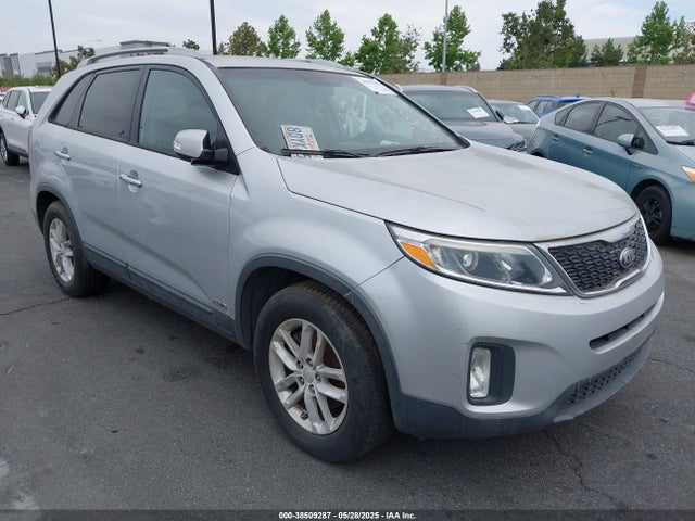 2014 KIA SORENTO LX