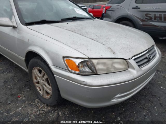 W04GV8SX1J1070895 | 2001 Toyota camry le