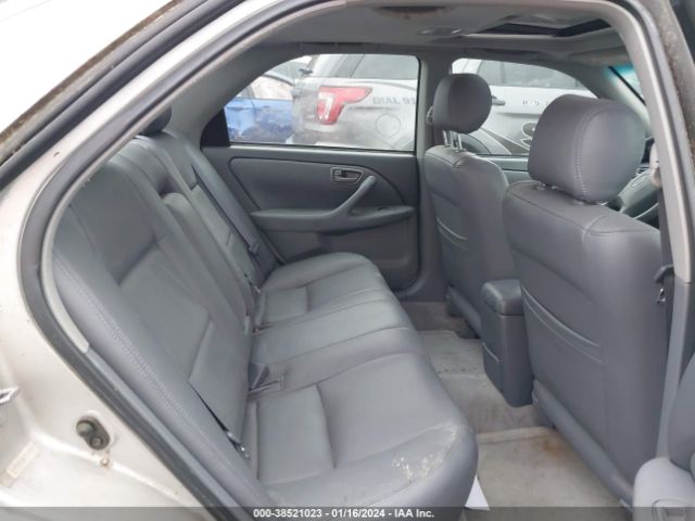 W04GV8SX1J1070895 | 2001 Toyota camry le