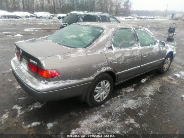 4T1BG22K6YU666388 | 2000 Toyota camry le