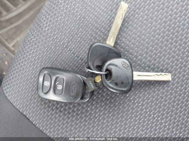 KNADH4A32B6734064 | 2011 KIA rio lx