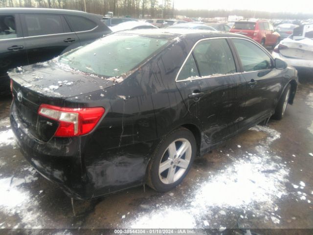 4T1BF1FK4DU663071 | 2013 Toyota camry se