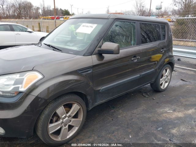 KNDJT2A27B7202836 | 2011 KIA soul !