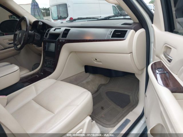 1GYEC63808R195441 | 2008 Cadillac escalade standard