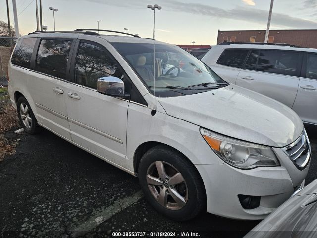 2V8HW64X89R579533 | 2009 Volkswagen routan