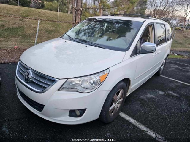 2V8HW64X89R579533 | 2009 Volkswagen routan