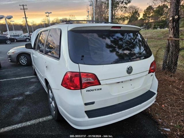 2V8HW64X89R579533 | 2009 Volkswagen routan