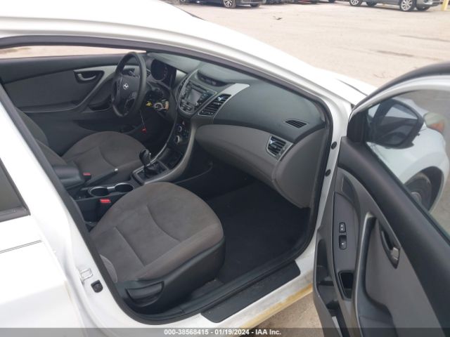 5NPDH4AE1GH655082 | 2016 Hyundai elantra se