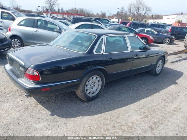 SAJHX1246WC832889 | 1998 Jaguar xj8