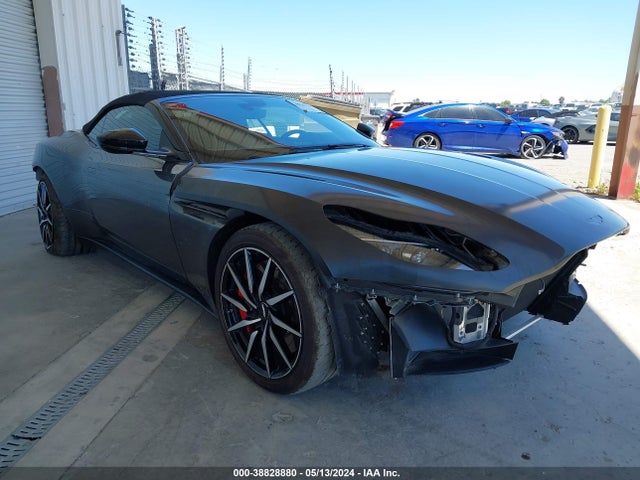 2022 Aston Martin DB11, VIN: SCFRMFCW5NGM11022
