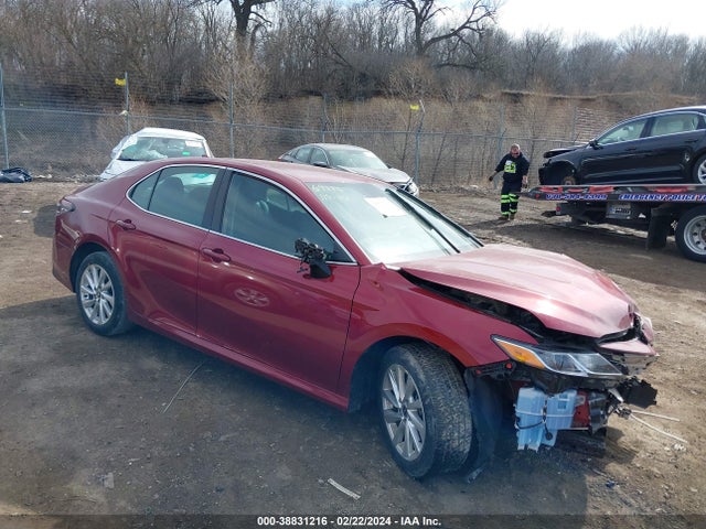 2021 Toyota Camry, VIN: 4T1C11AK2MU438576