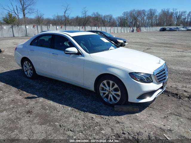 2019 Mercedes-Benz E-Class, VIN: WDDZF4KB4KA515887