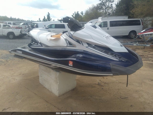2016 YAMAHA VX DELUXE 