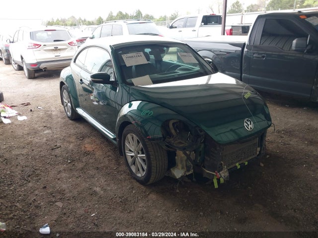 2018 Volkswagen Beetle, VIN: 3VWFD7AT3JM703104