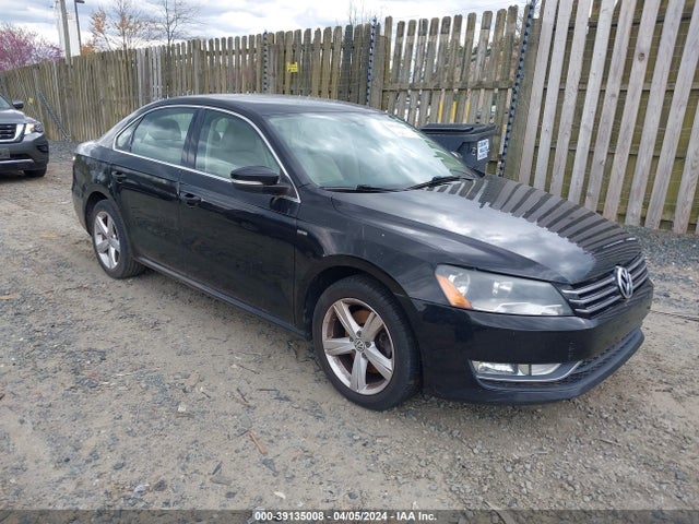 2015 Volkswagen Passat, VIN: 1VWAS7A32FC119060
