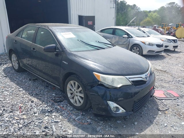 2012 TOYOTA CAMRY XLE