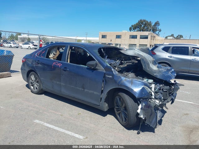 2015 TOYOTA CAMRY LE