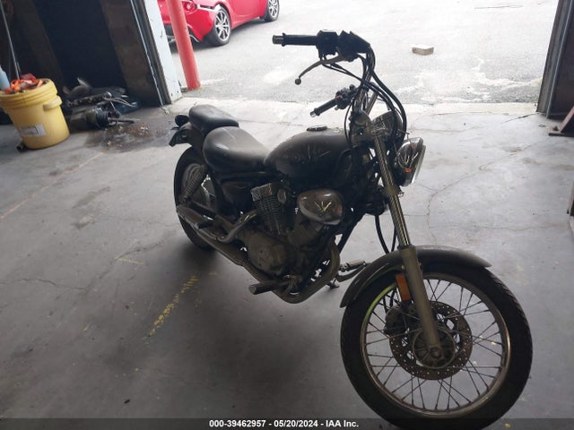 2011 YAMAHA XV 