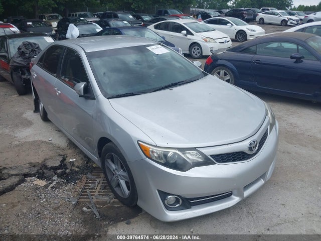 2013 TOYOTA CAMRY SE