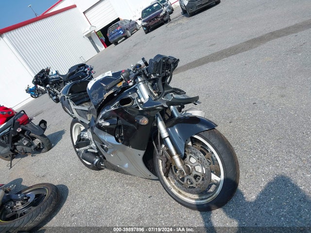 2000 SUZUKI GSX 