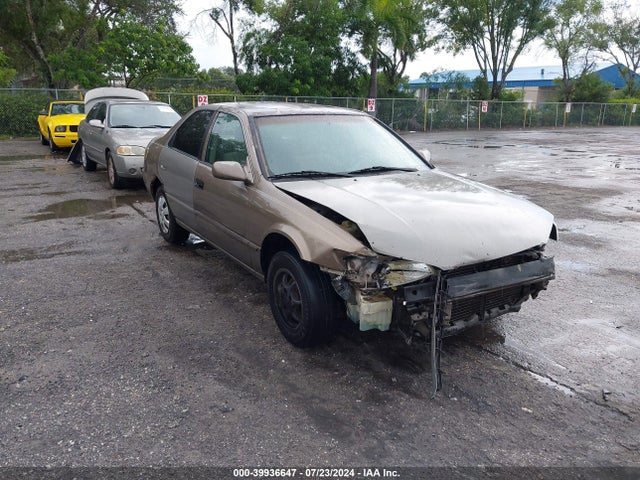 1999 TOYOTA CAMRY LE