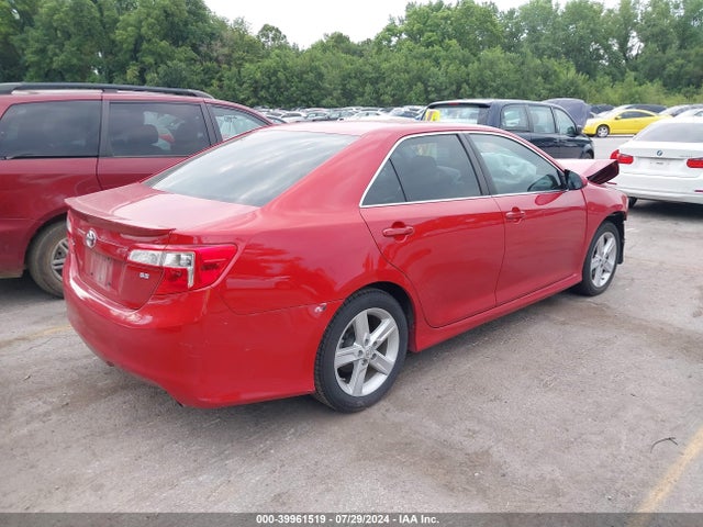 TOYOTA CAMRY - 4