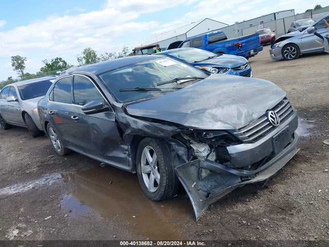 2012 VOLKSWAGEN PASSAT 2.5L SE