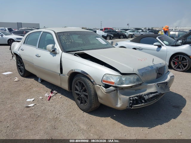 2004 LINCOLN TOWN CAR ULTIMATE