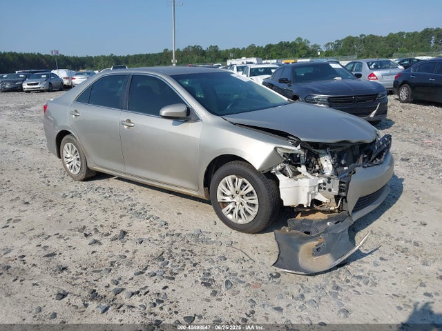 2014 TOYOTA CAMRY LE
