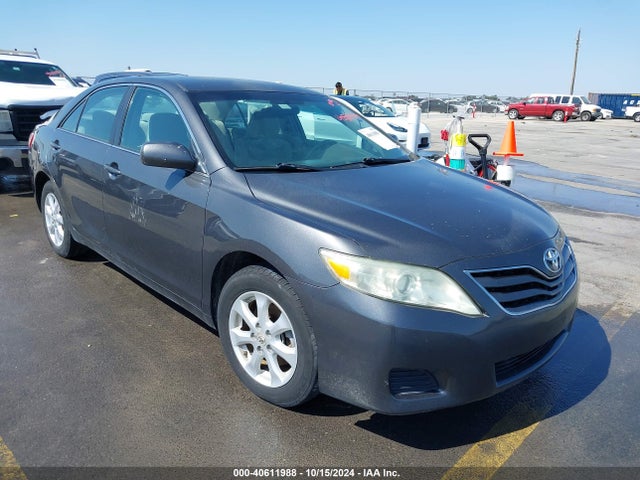 2011 TOYOTA CAMRY LE