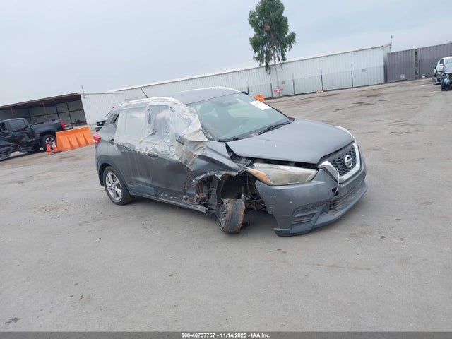 2019 NISSAN KICKS S