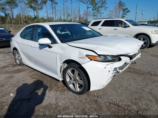 2018 TOYOTA CAMRY LE