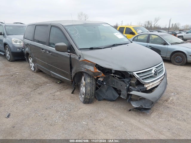 2010 VOLKSWAGEN ROUTAN SE