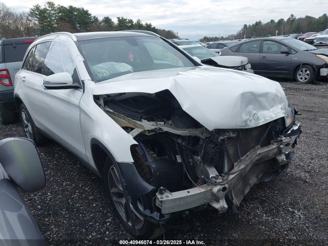 2019 MERCEDES-BENZ GLC 300 4MATIC