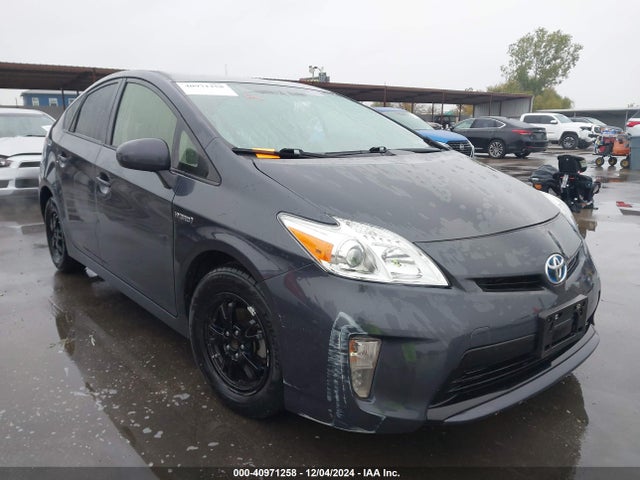 2015 TOYOTA PRIUS 