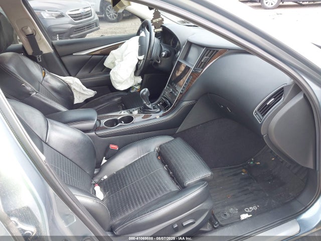 2015 INFINITI Q50 
