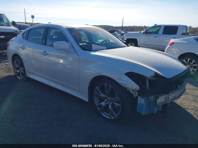 2011 INFINITI M37 