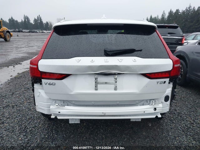 2020 Volvo V60, VIN: YV4102WK3L1044448