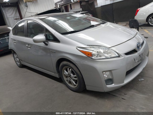 2010 TOYOTA PRIUS III