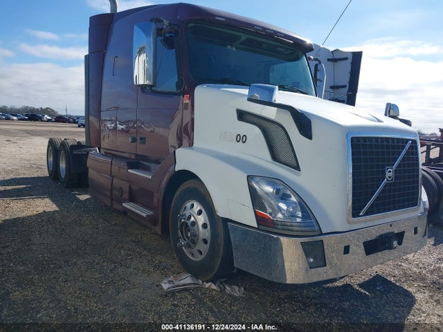 2015 VOLVO VN VNL