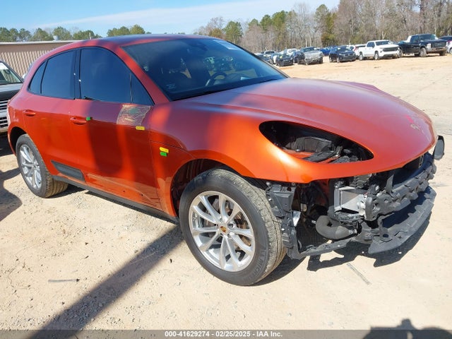 2023 PORSCHE MACAN T