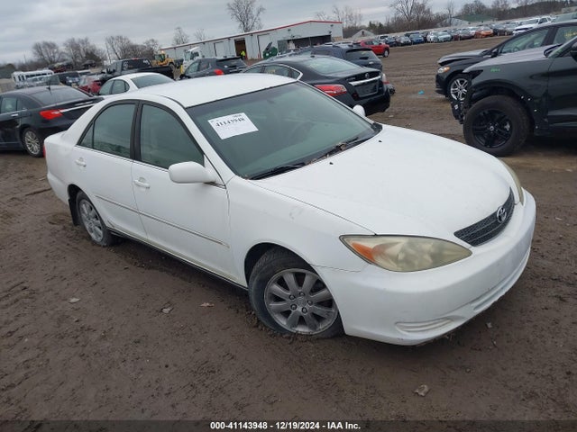 2002 TOYOTA CAMRY XLE