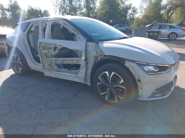 2022 KIA EV6 WIND
