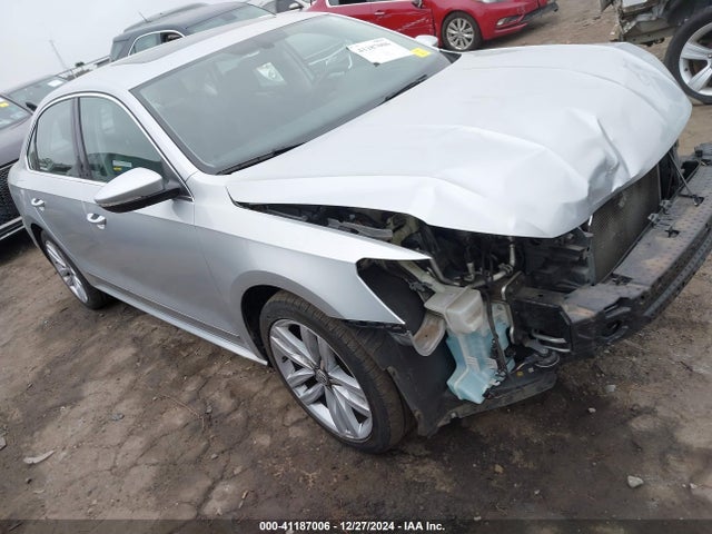 2017 VOLKSWAGEN PASSAT 1.8T SE