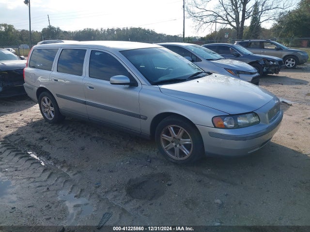 2004 VOLVO V70 2.4